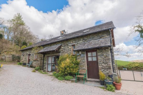 Byre & Millers, Coniston, twin cottages sleeping 12